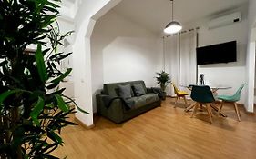 Conte Rosso Apartment